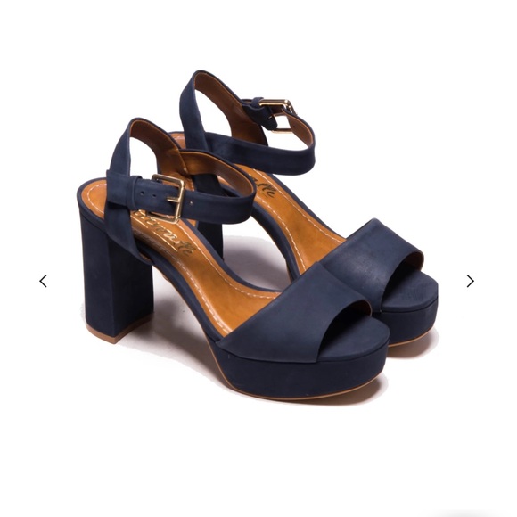 L’intervalle Platform Heels - Picture 3 of 6